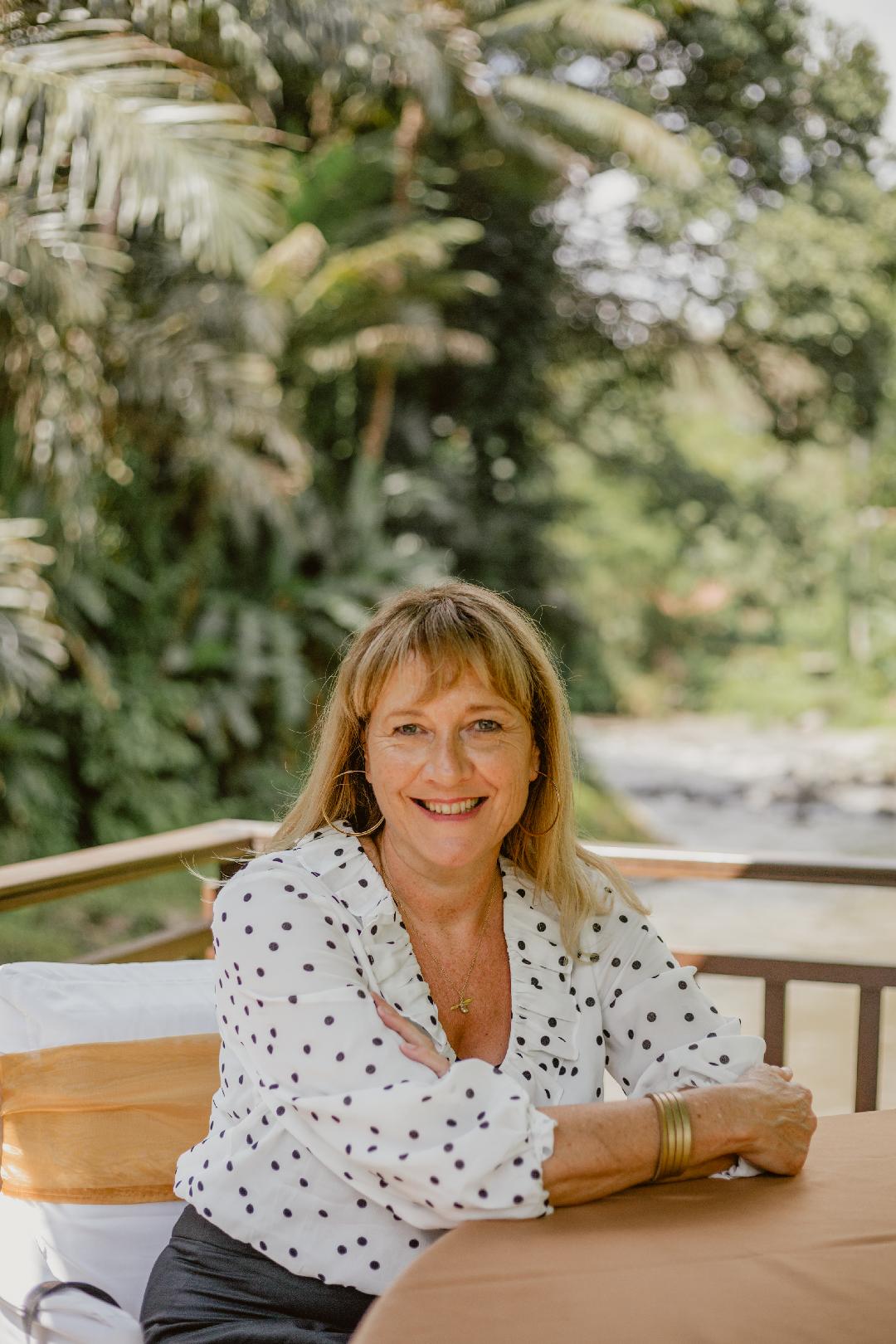 Headshot of Jill Dawson.