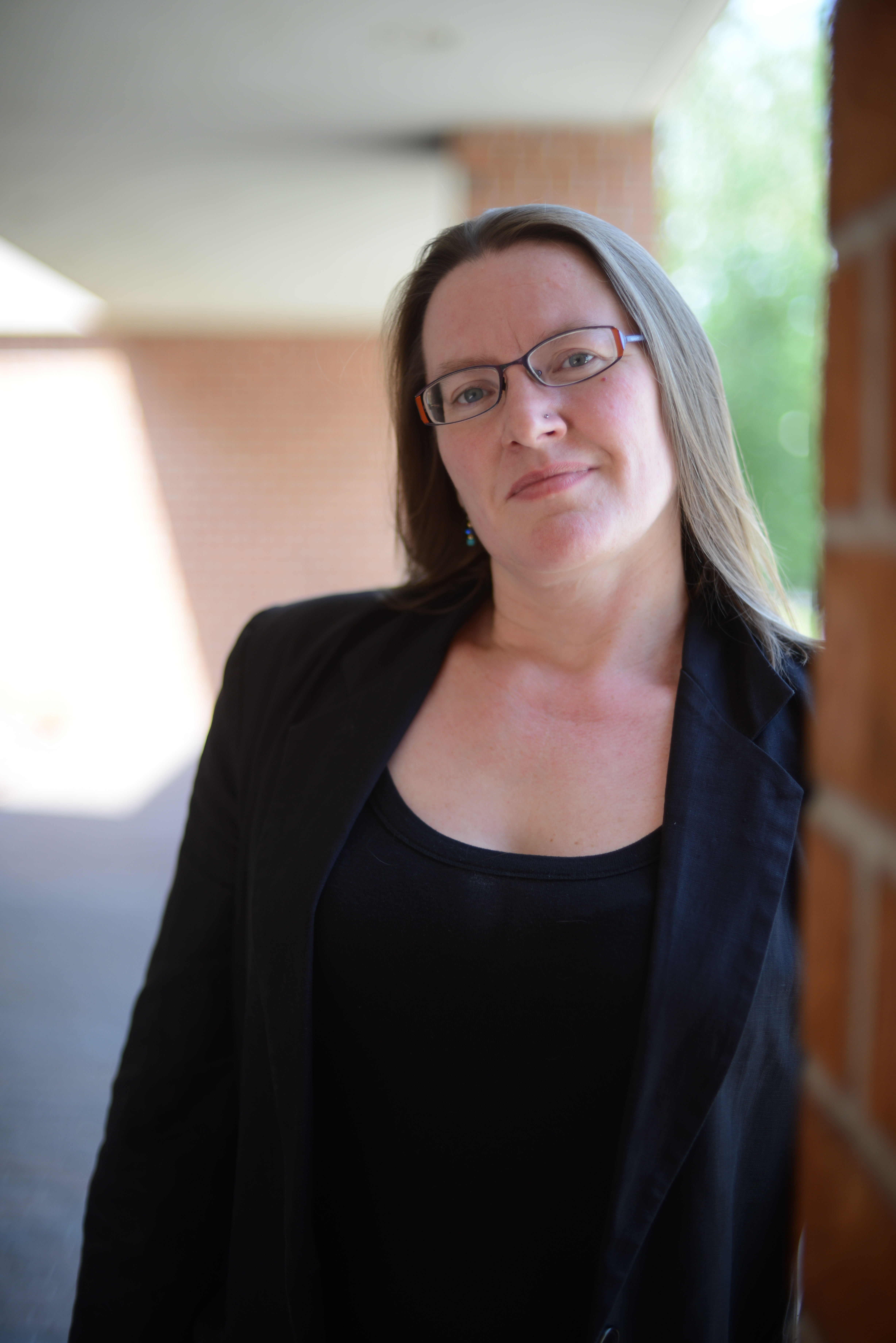 Headshot of Elizabeth Bear