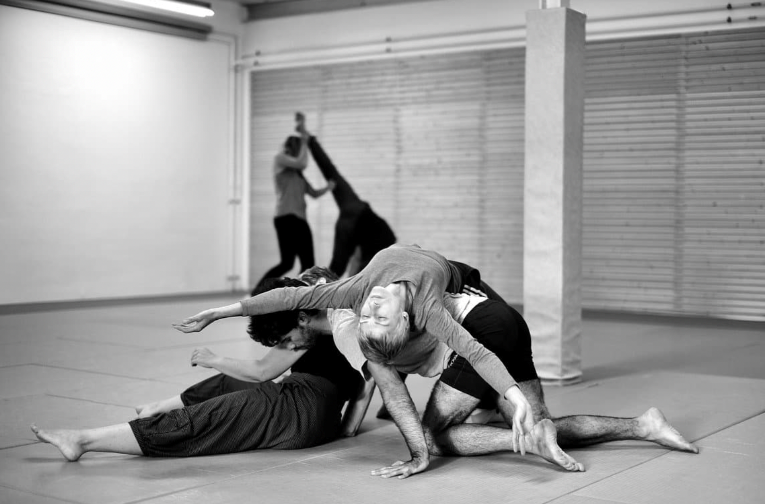 People performing improvised dancing.